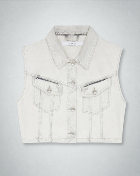 Primer plano de una chaqueta vaquera de IRO Paris.