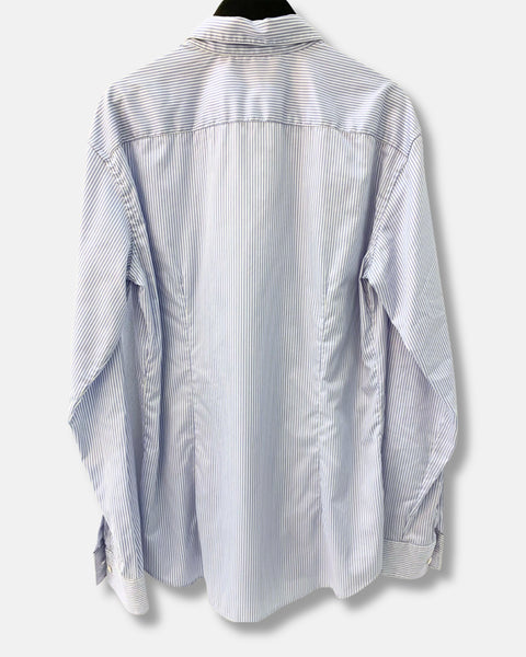 ista trasera de la camisa IRO PARIS de rayas azules y blancas con manga larga.