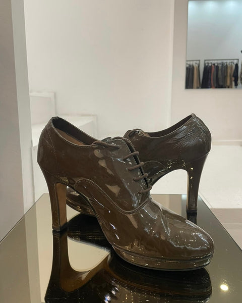 Tacones altos en cuero charol con cordones - REPETTO