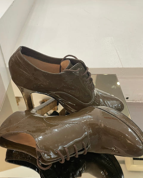 Tacones altos en cuero charol con cordones - REPETTO