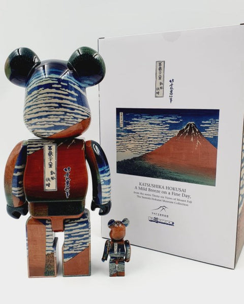 MEDICOM TOY BEARBRICK - KATSUSHIKA HOKUSAI - THIRTY SIX VIEWS OF MONT FUJI - FINE BREEZY DAY