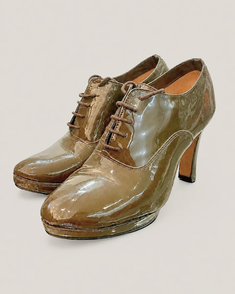 Tacones altos en cuero charol con cordones - REPETTO