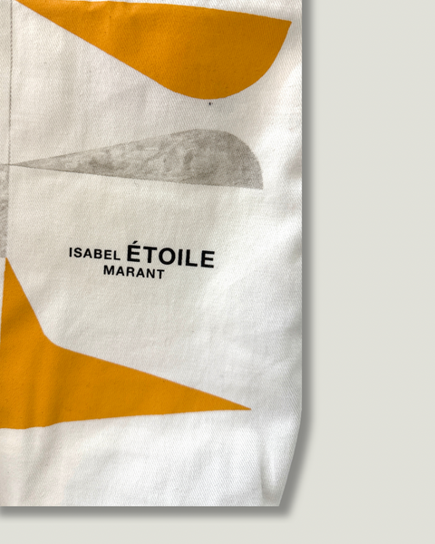 Primer plano del bolso tote Isabel Marant Étoile en algodón crudo y naranja, talla pequeña.