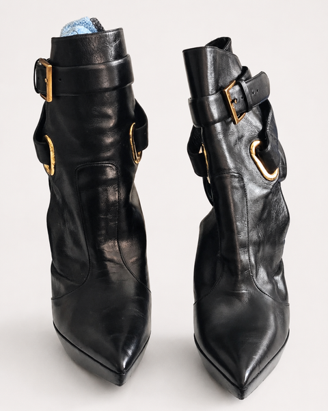 Botines Tacón de Aguja + Suelas Doradas - BARBARA BUI