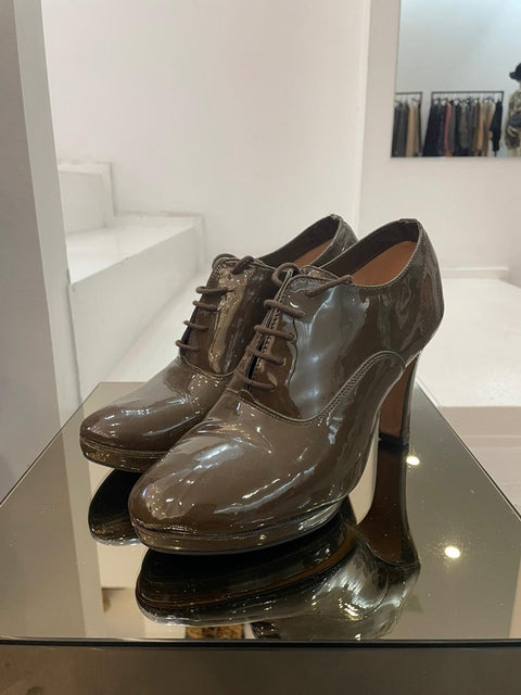 Tacones altos en cuero charol con cordones - REPETTO