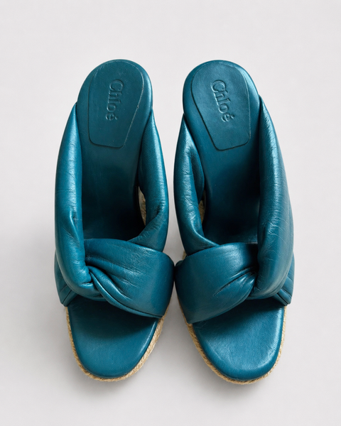 Mules Chloé azules de piel con detalle anudado talla 38