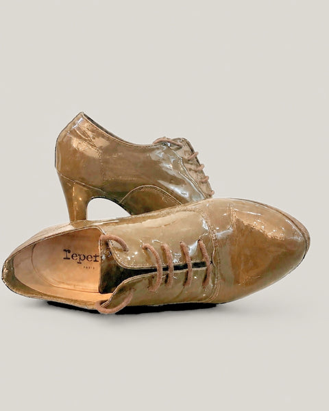 Tacones altos en cuero charol con cordones - REPETTO