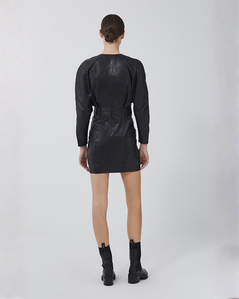 Vestido corto de piel negra de IRO Paris, con escote en V y mangas largas, vista trasera.
